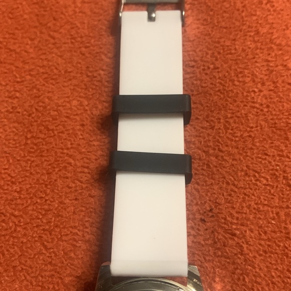 Star Wars Mandalorian Baby Yoda LCD Flip Top Spinner Watch - Picture 7 of 8